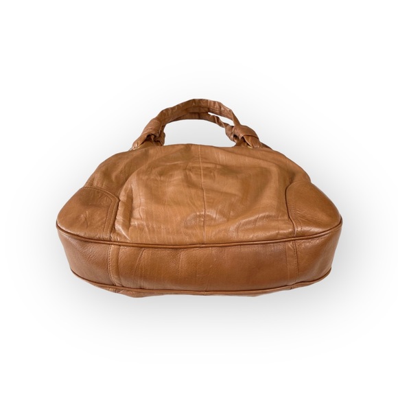 Gustto ❤︎ Oreillo Cokera Leather Bag Handbag ❤︎ Caramel + Gold Chain ❤︎ Blogger - Picture 3 of 16